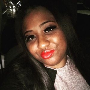 Meet your Posher, Charisma